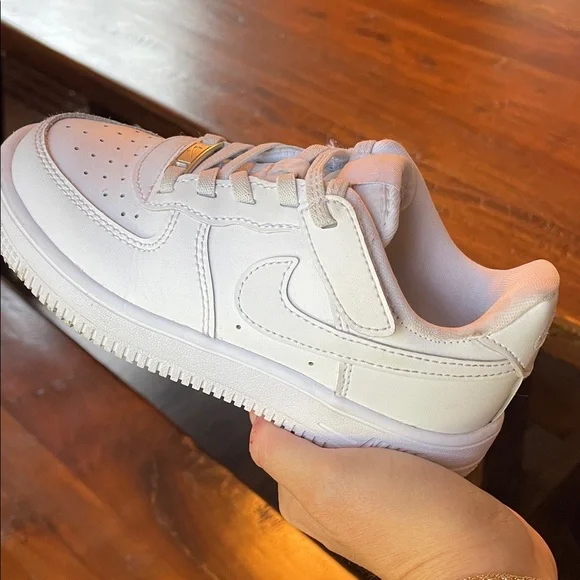 Nike Air Force 1 Low White Sneakers - Picture 4 of 4